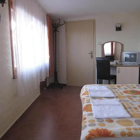 Krista Guest house 3*