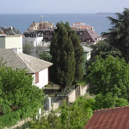 بيت ضيافة Vila Krista 3*