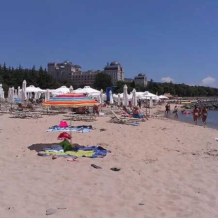 بيت ضيافة Vila Krista 3*