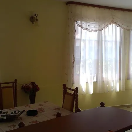 Vila Krista 3* ساني بيتش