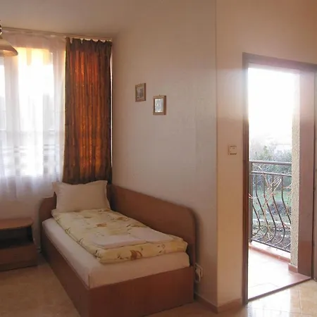 Krista Guest house 3*